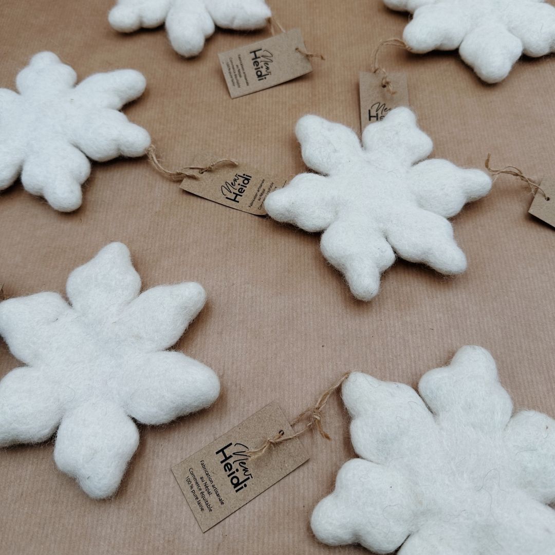 Flocon à suspendre - Décoration artisanale et éco-responsable | New Heidi ❄️