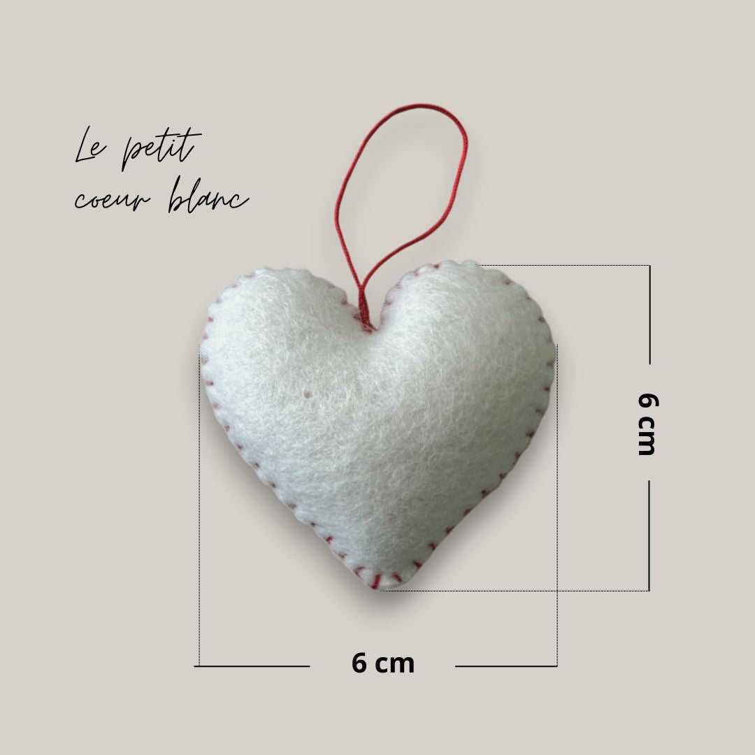 Décorations à suspendre en forme de cœur en feutrine (rouge et blanc) – New Heidi