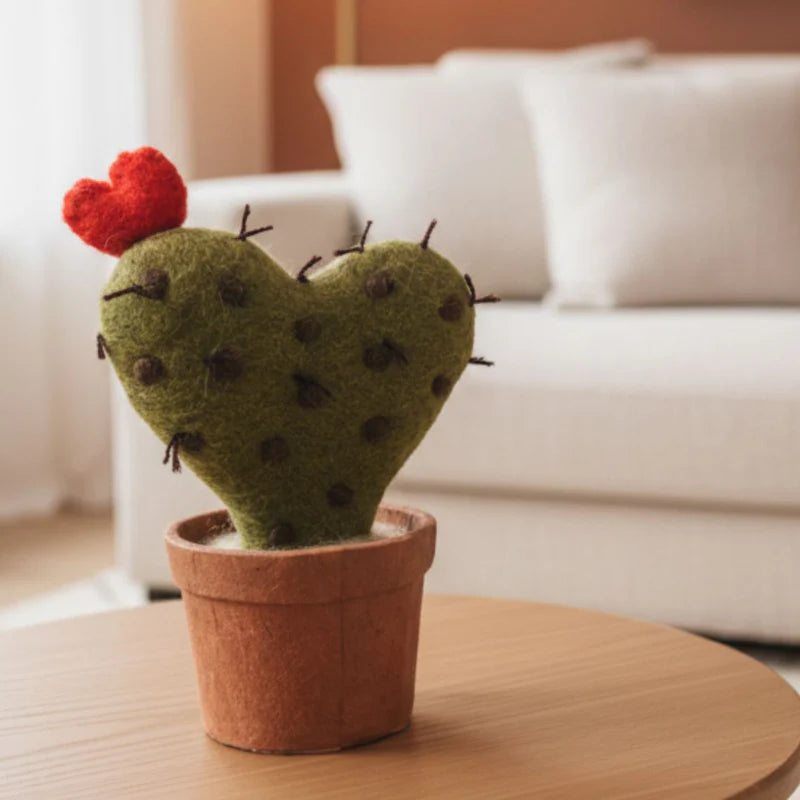 Cactus Cœur en Pot en Feutrine – Décoration Artisanale New Heidi