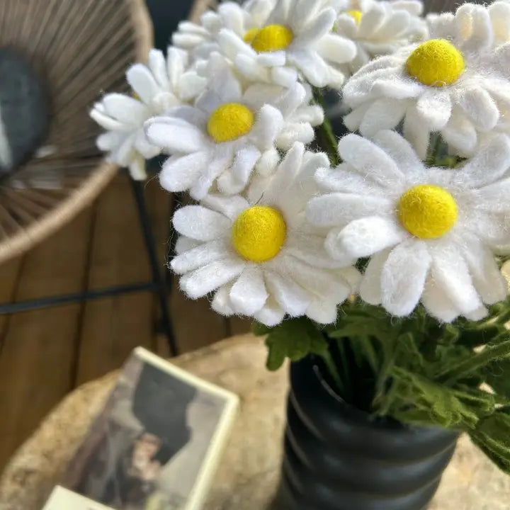 Branche de Marguerite en Feutrine – Décoration Éthique New Heidi