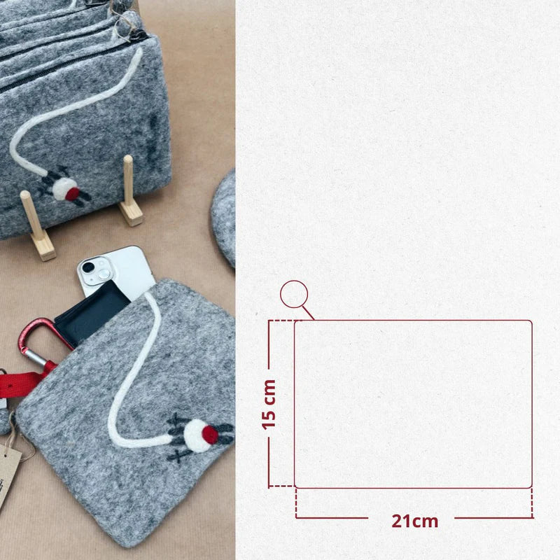 Guide de taille unique pour la pochette ski New Heidi : Largeur 21cm, Hauteur 15cm.