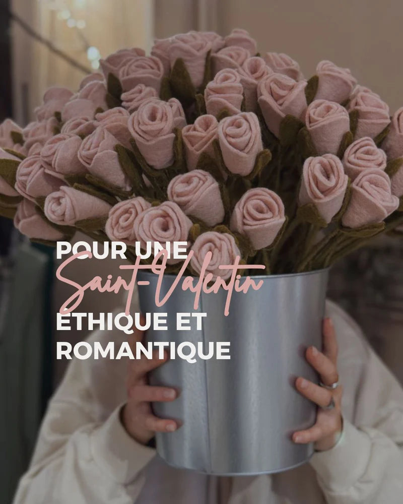 Grande composition de roses roses en feutrine New Heidi symbolisant un amour éternel et responsable.