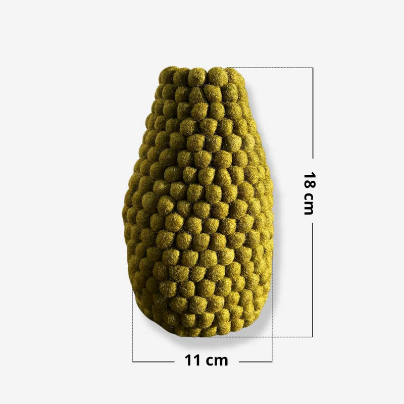 Schéma des dimensions du vase kaki New Heidi : hauteur 18 cm et diamètre 11 cm.