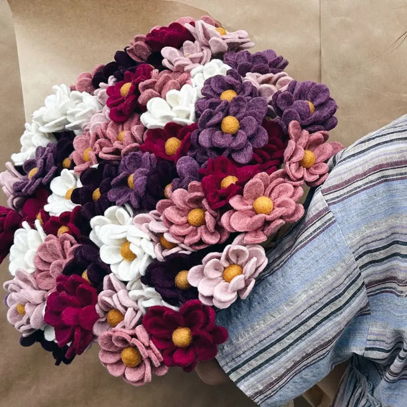 erplain_file_id:174759 - Anémones Rose Pastel en Feutrine – Création Artisanale New Heidi