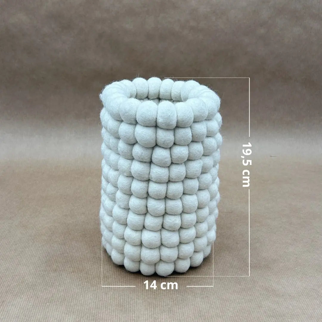 Dimensions précises du vase double usage New Heidi : 19,5 cm de hauteur et 14 cm de diamètre.