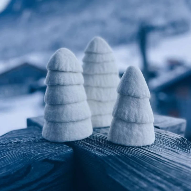 Set de 3 Sapins Décoratifs en Laine Feutrée – Collection New Heidi