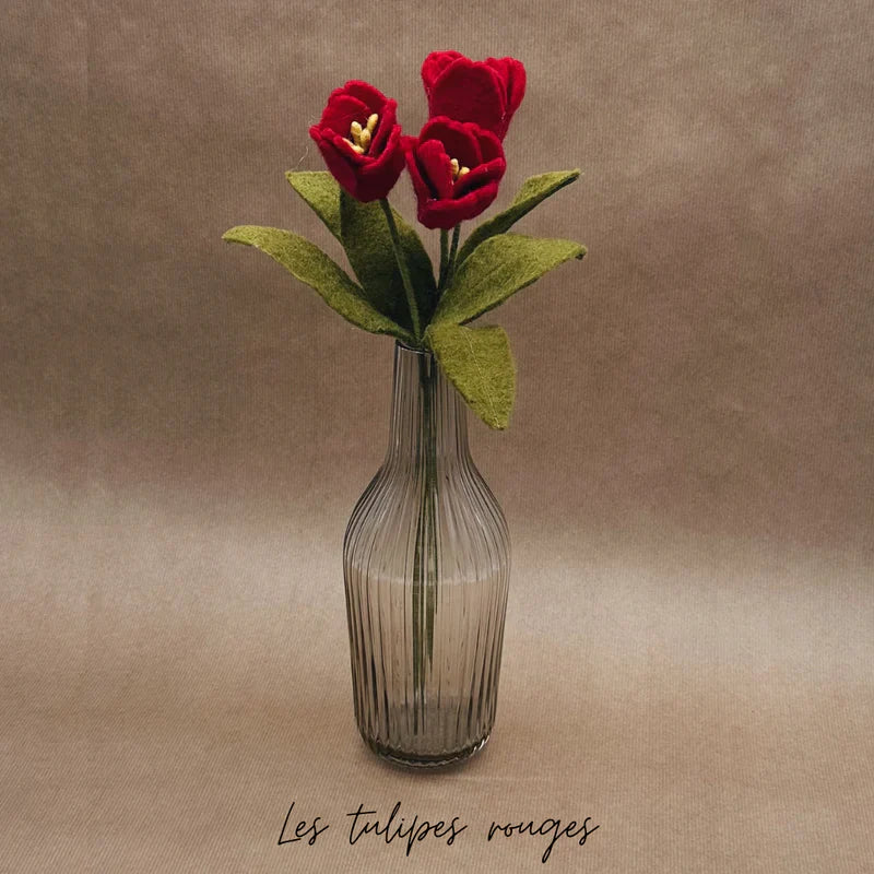 erplain_file_id:174768 - Tulipes Rouges en Feutrine – Création Artisanale New Heidi